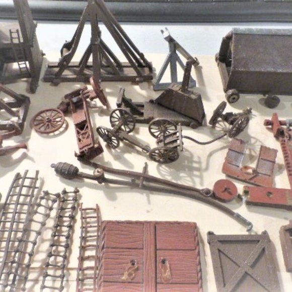 Huge Lot of LEAD Figures Lead WARRIORS Lead Men Unpainted Lead Figurines Dungeon - Picture 9 of 15